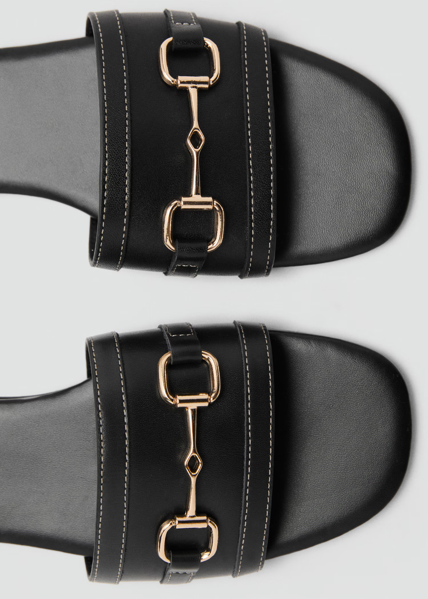 Best buy: Mango ima ravne sandale koje jako podsećaju na Gucci model