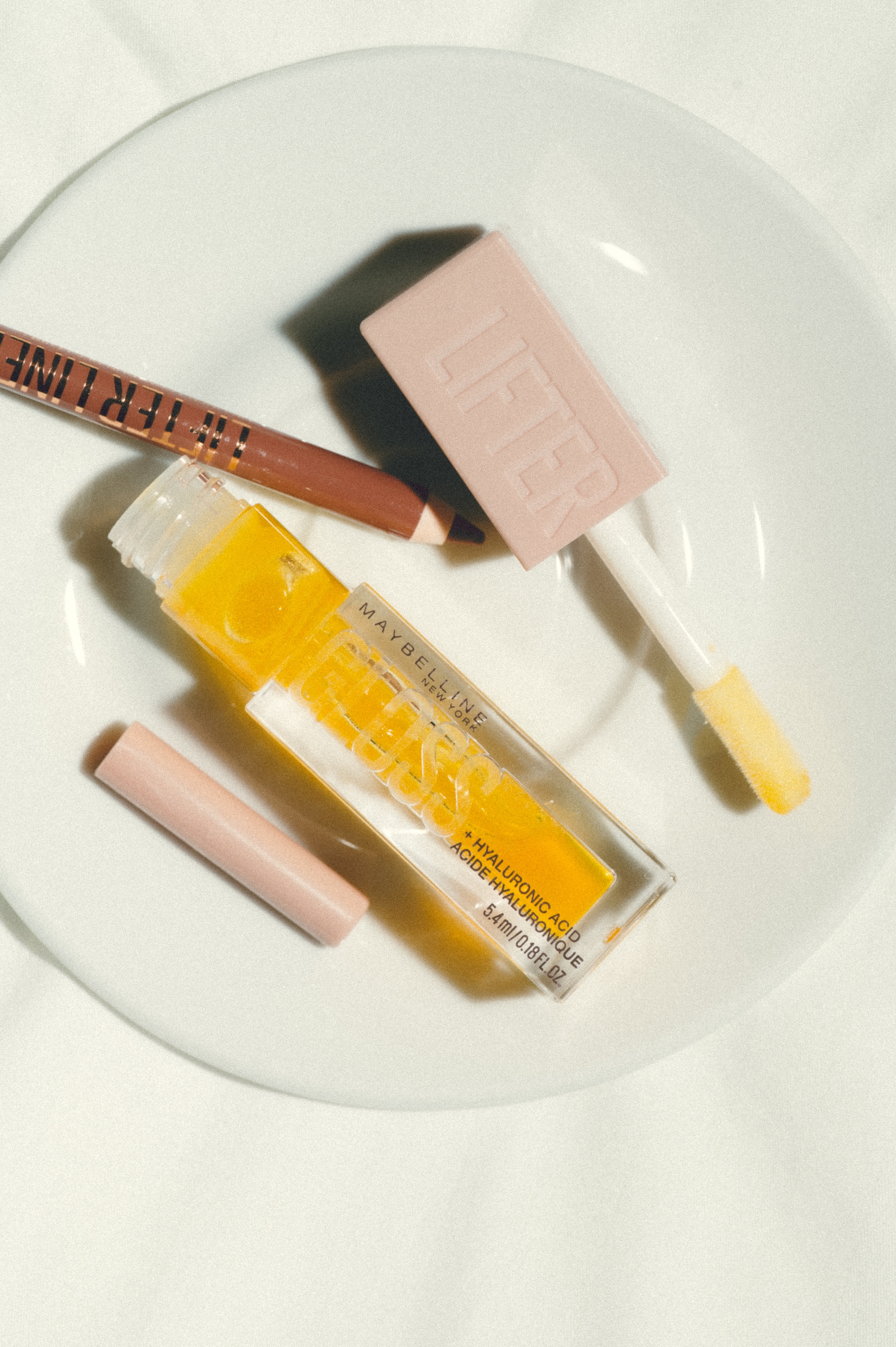 Maybelline-Lifter-Liner-1
