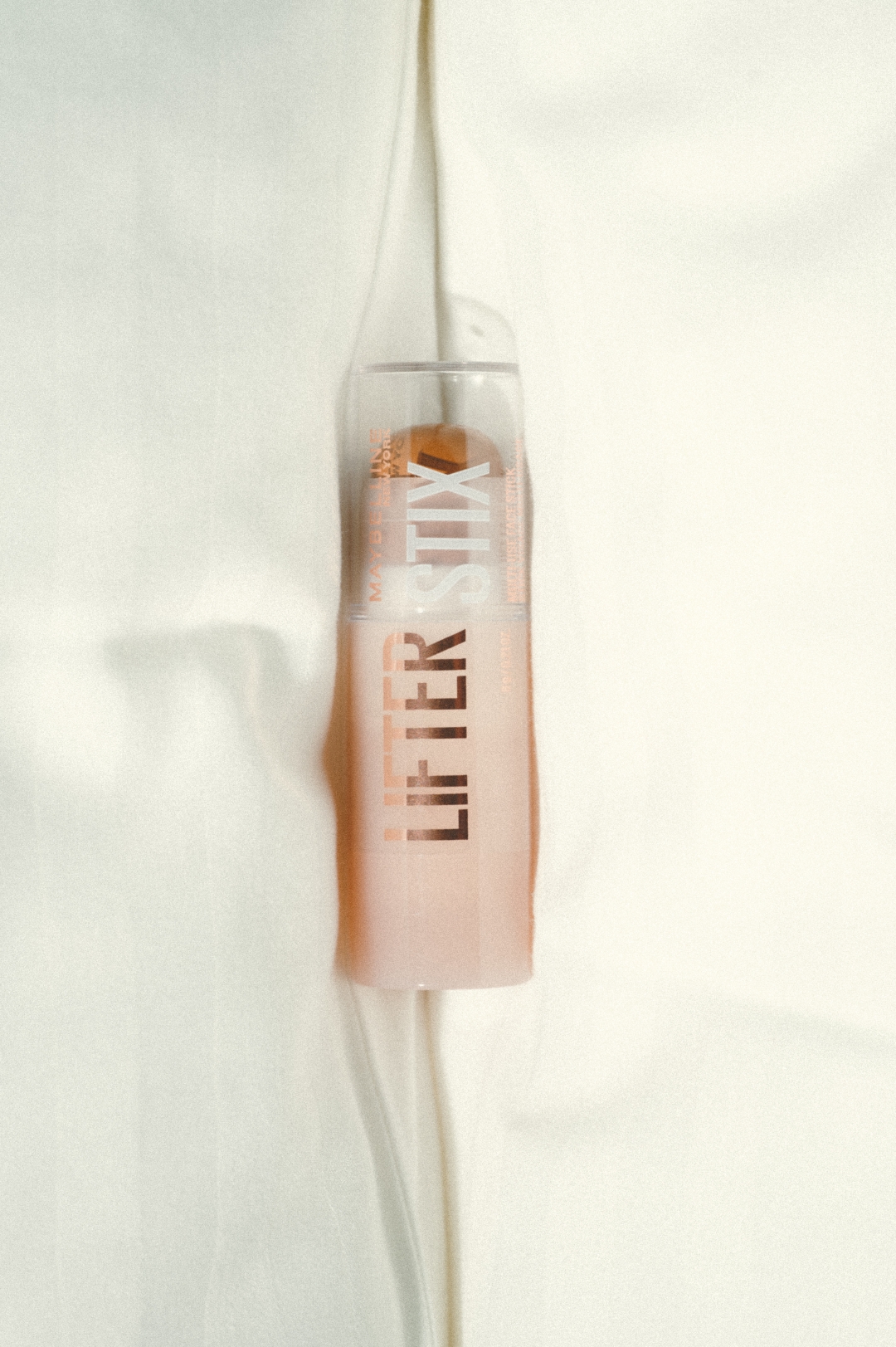 Perfect Summer Look: Kako postići savršenu letnju šminku u tri koraka sa Maybelline Lifter kolekcijom