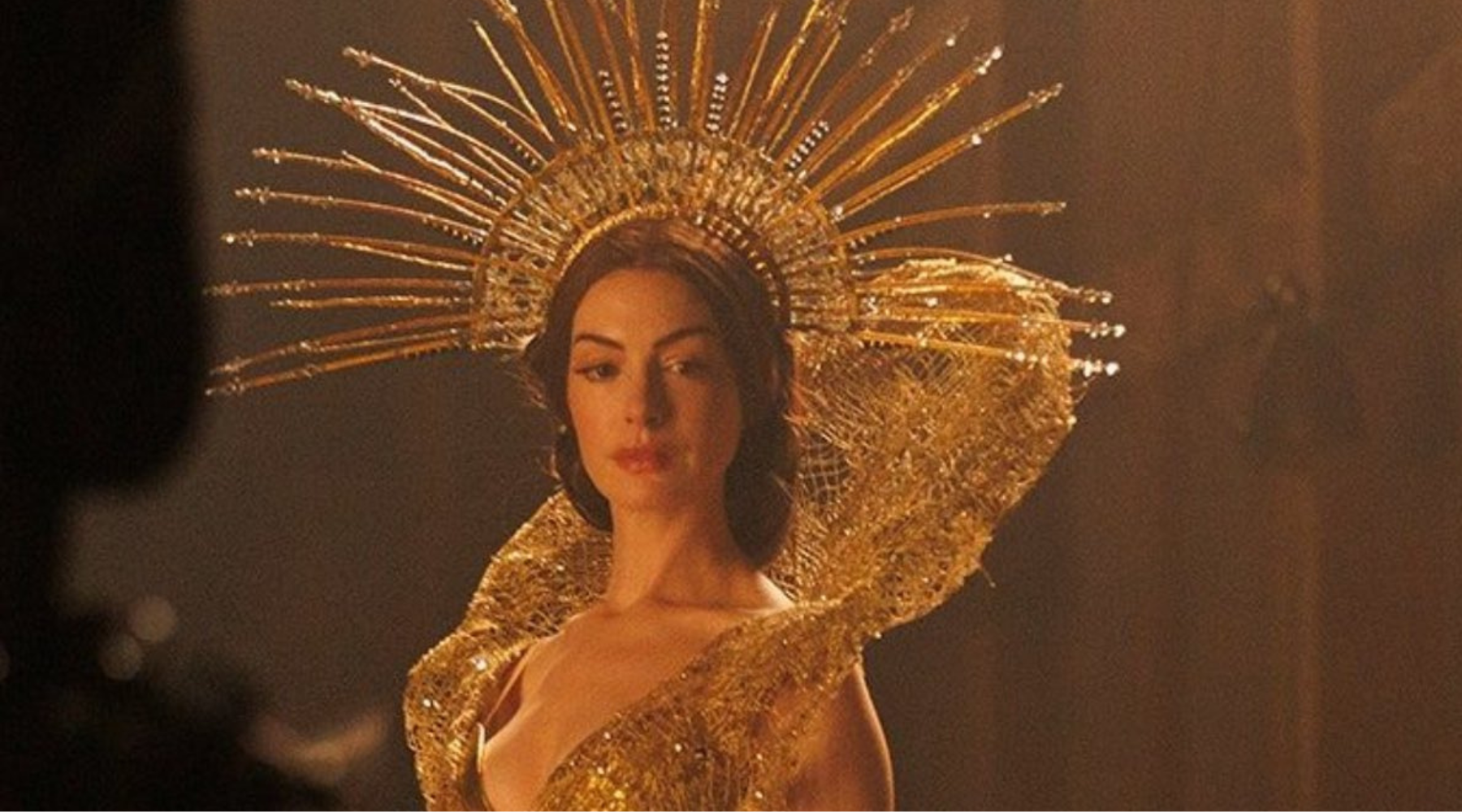 Film „Mother Mary” donosi Anne Hathaway u sasvim drugačijoj ulozi – i jedva čekamo da ga pogledamo