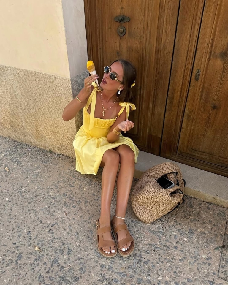 Društvene mreže tvrde da muškarci obožavaju kada ih njihove devojke nose, a šta su zapravo „sundresses“ ?