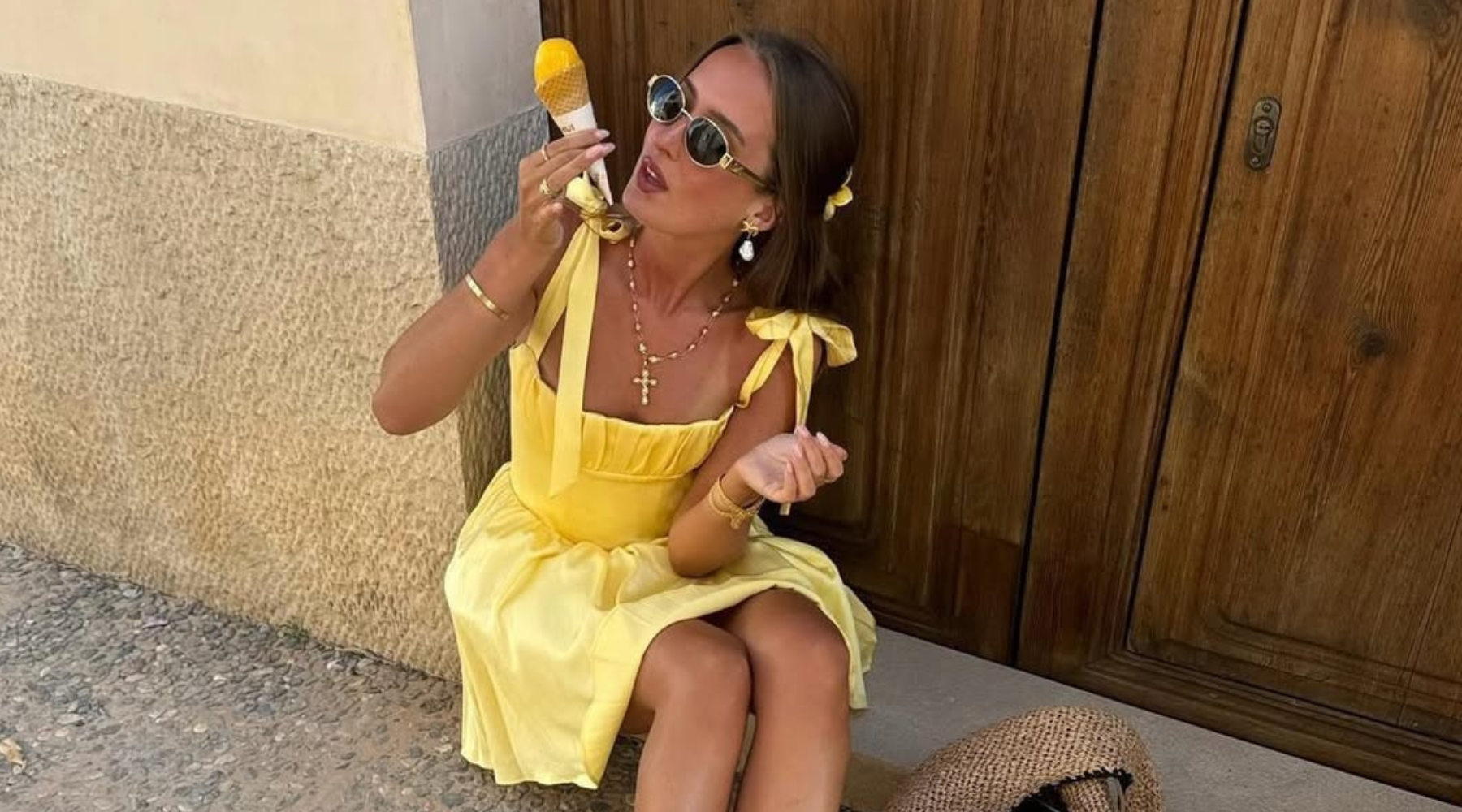 Društvene mreže tvrde da muškarci obožavaju kada ih njihove devojke nose, a šta su zapravo „sundresses“ ?