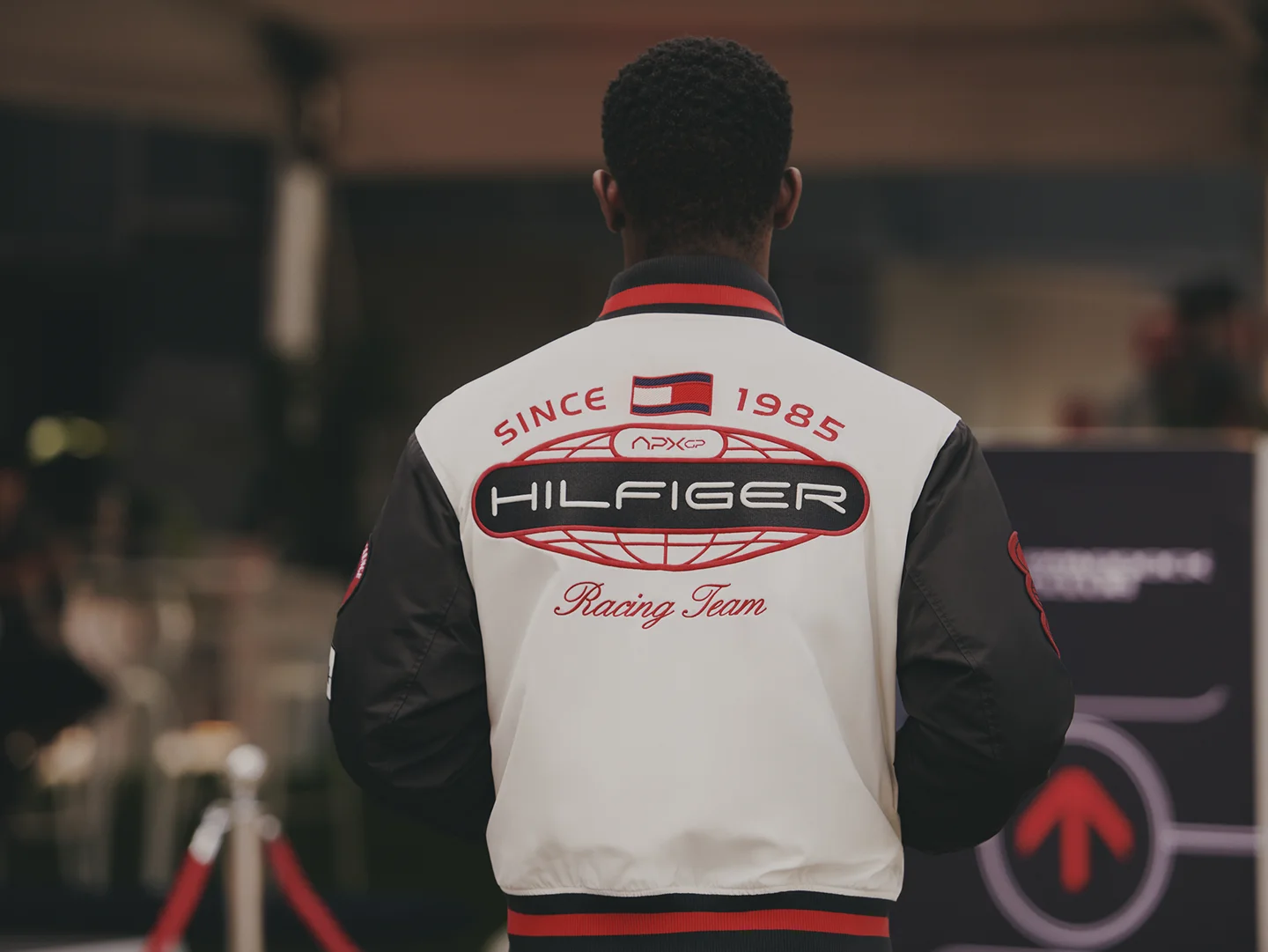 Tommy Hilfiger & F1: Limitirana APXGP kolekcija odražava kako Formula 1™ postaje modni fenomen