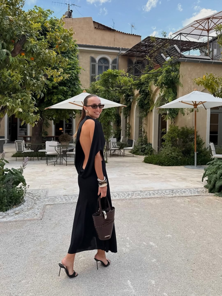 Tri total black autfita za leto
