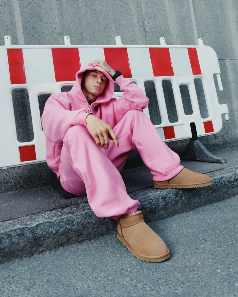 UGG