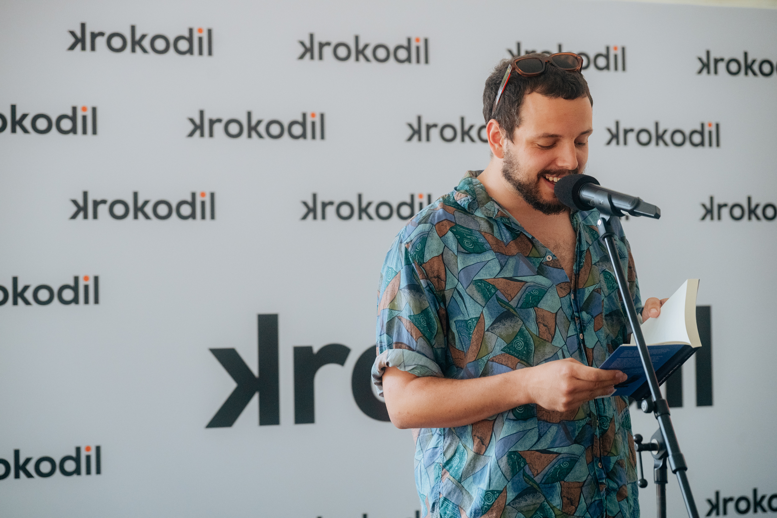 Filip Grujić: O životu pisca, Sarajevu, romanu „I onda opet, iz početka“ i Yugo (filmskim) avanturama