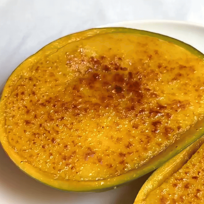 Nakon karamelizovanih banana, na našem meniju nalaze se karamelizovani avokado i mango