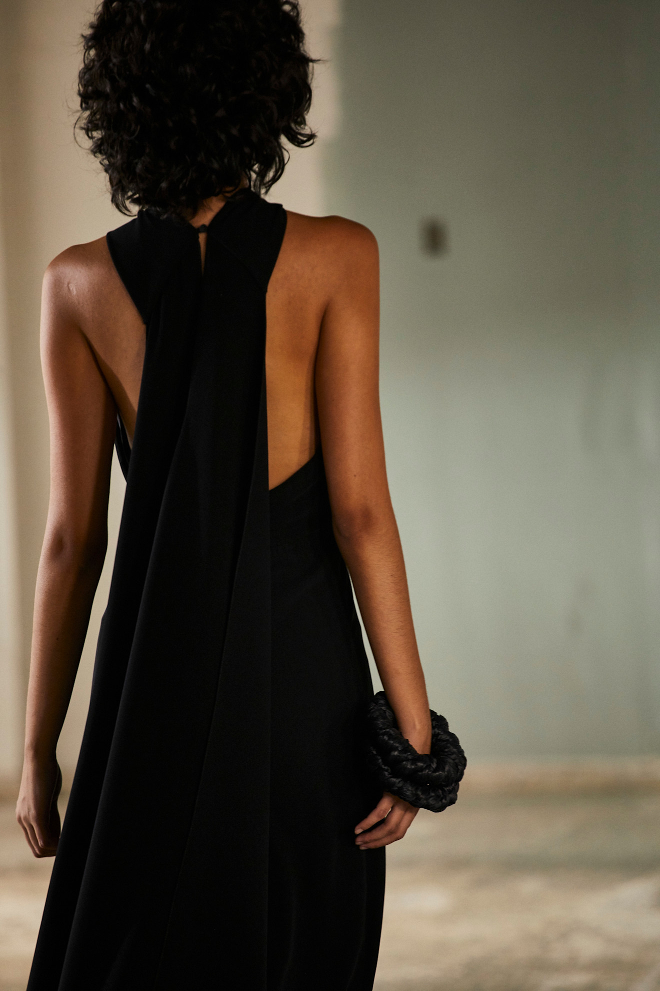 Ortiz bck PO F21 004_barbie neck