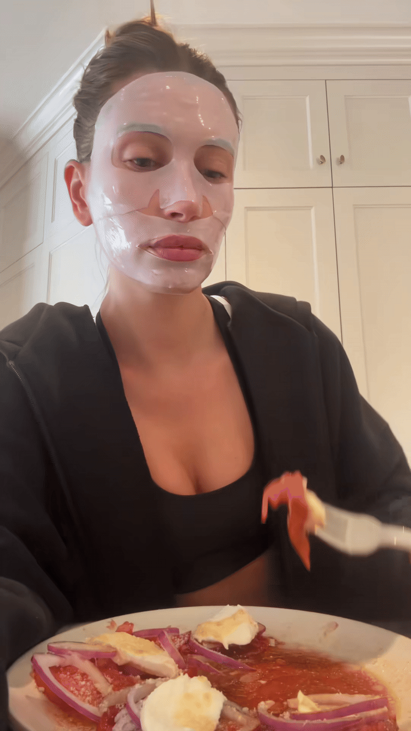Creating a sheet mask you can easily eat with: Uskoro stiže Rhode maska za lice?