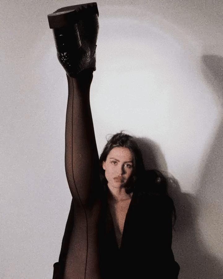 Vraćaju se kultne Stella McCartney platforme – ove sezone nosi ih Amelia Gray
