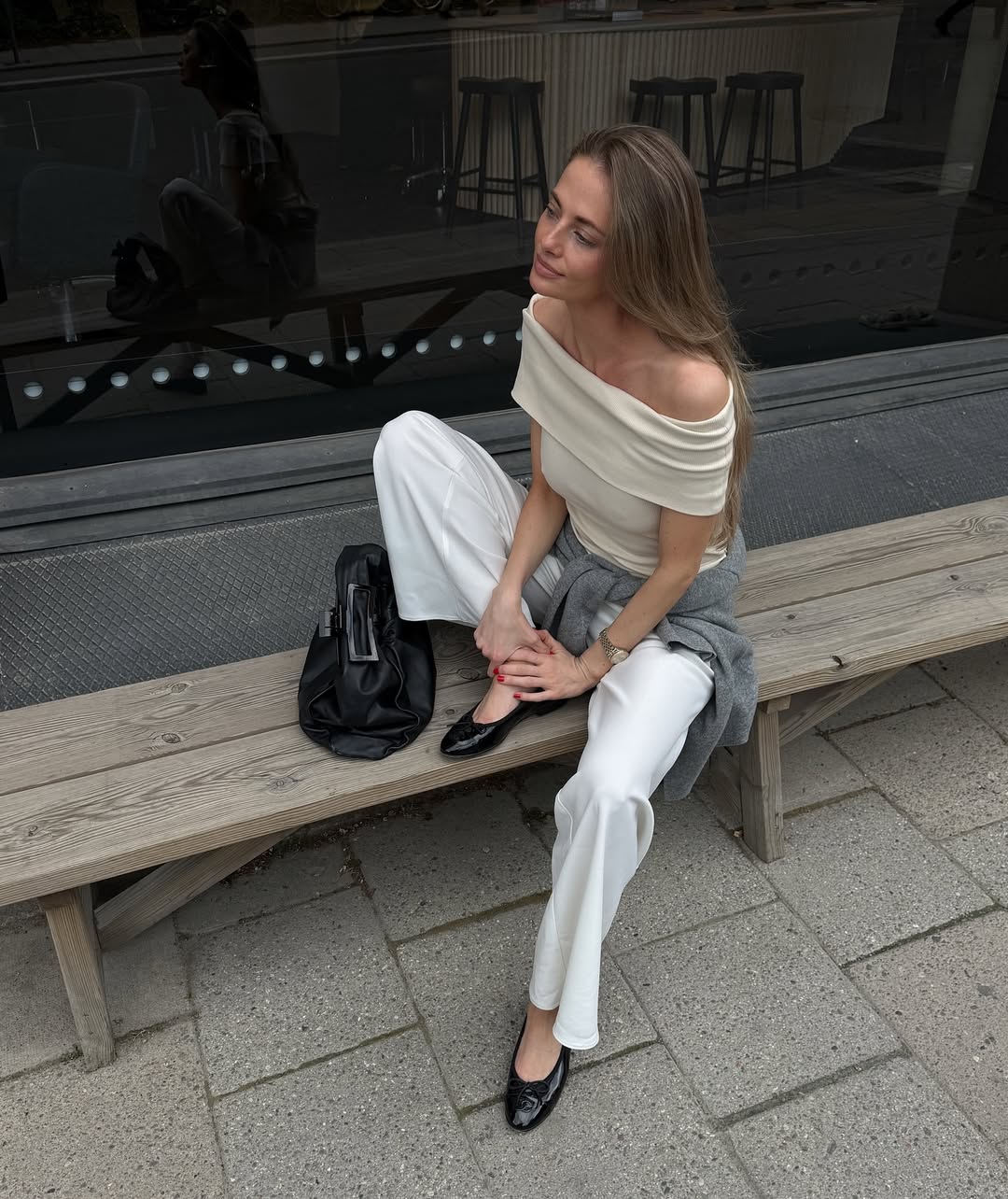 Elegantni, a seksi. Topovi otkrivenih ramena dominiraju trendovima