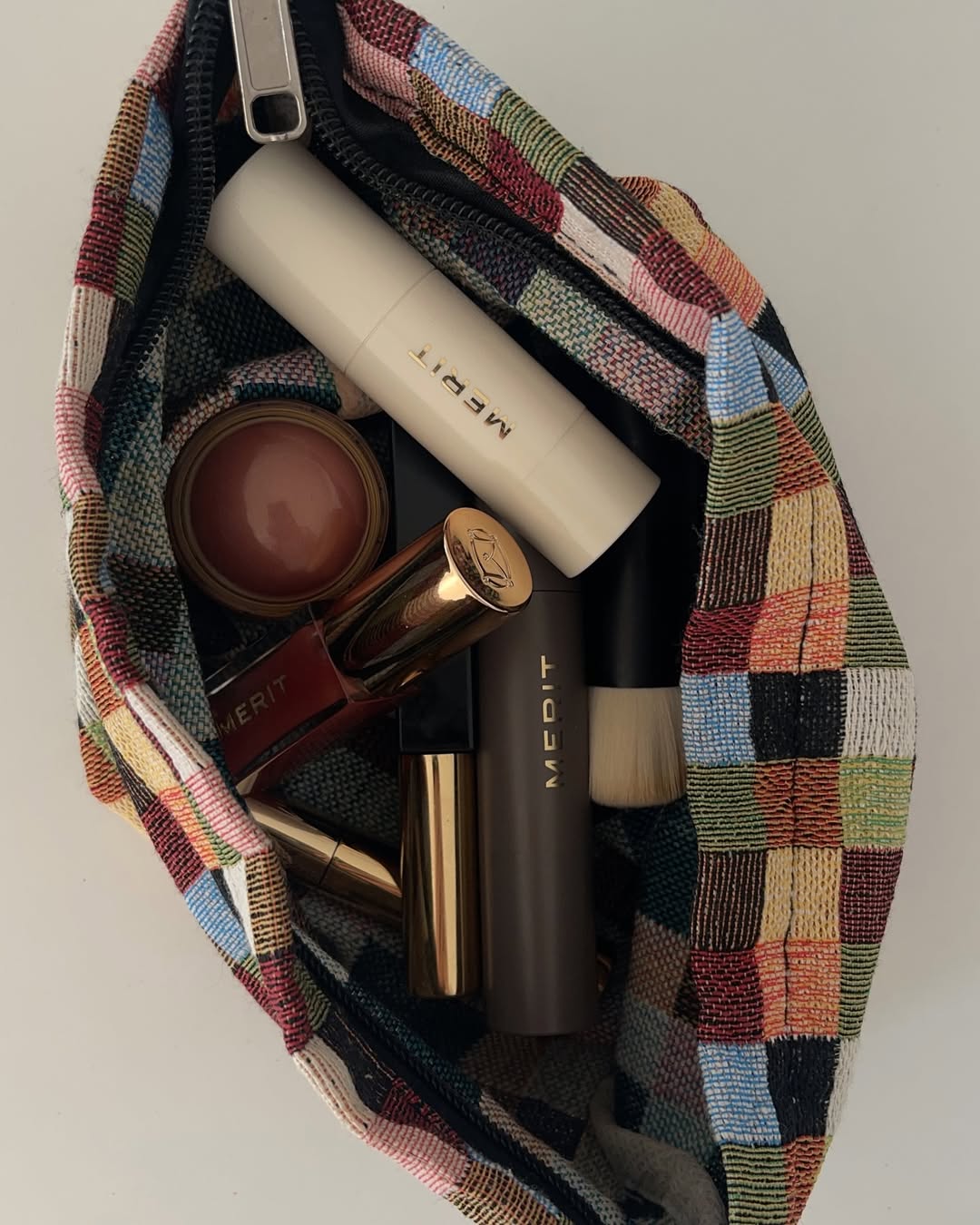 Svi ih žele: Ovo je deset najpopularnijih beauty proizvoda na društvenim mrežama