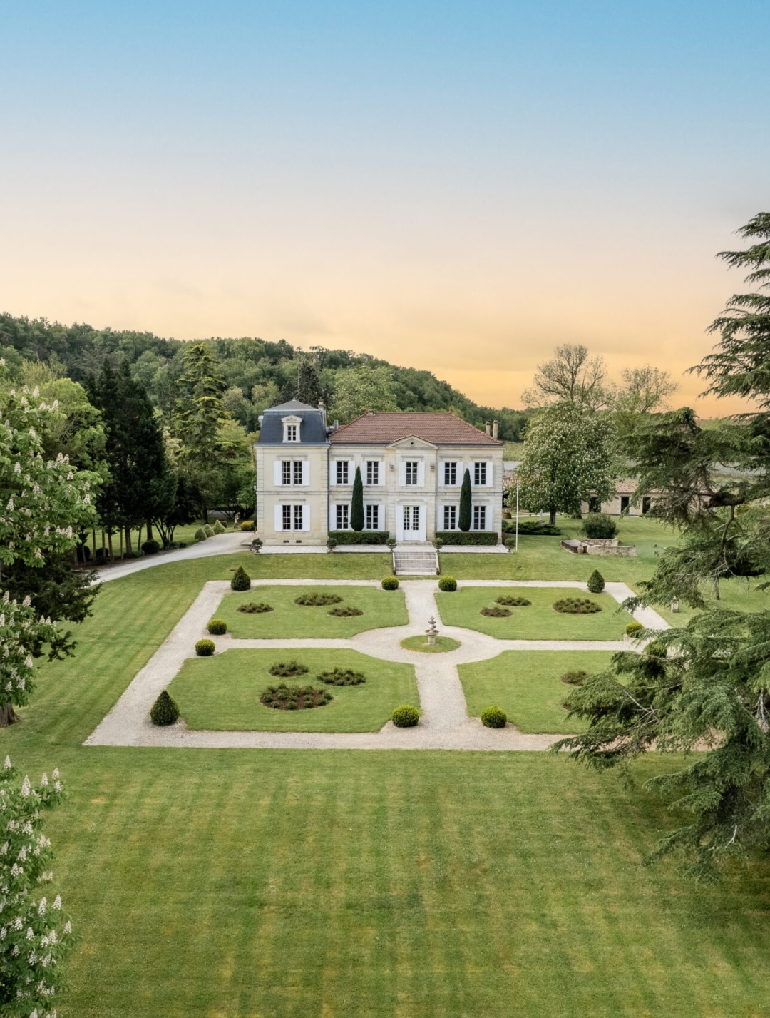 U srcu vinograda regije Bordeaux smestilo se bajkovito imanje Château de Garde