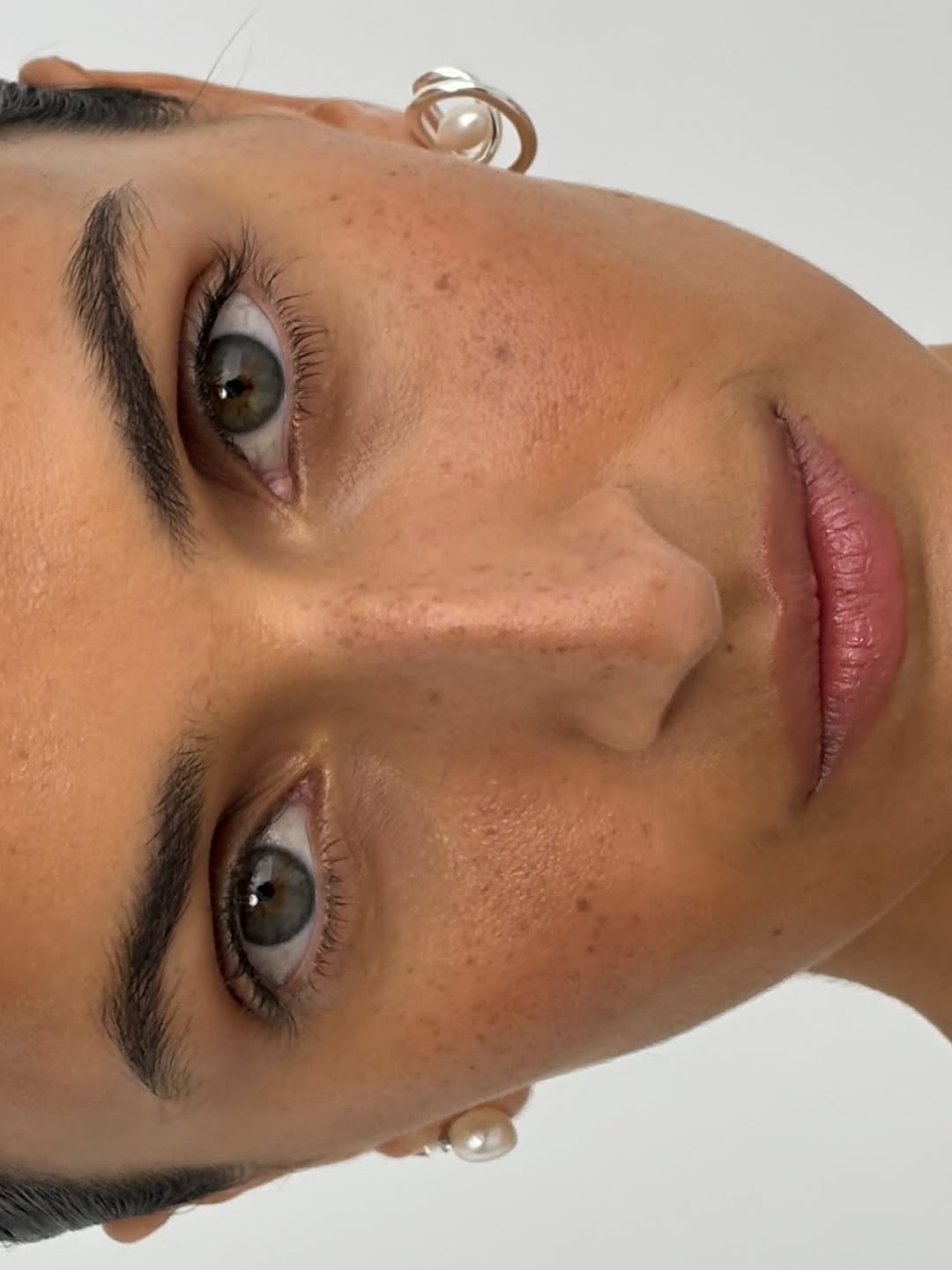 Na prelasku iz leta u jesen menjamo skincare rutinu, a evo koje proizvode uvodimo