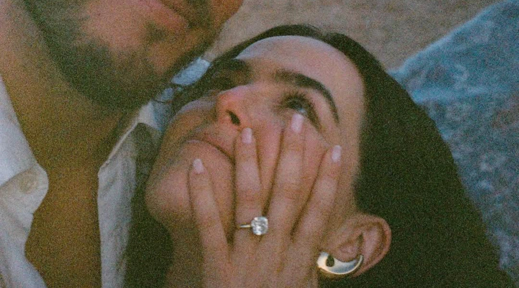 Wedding bells are ringing: Verila se glumica Zoey Deutch