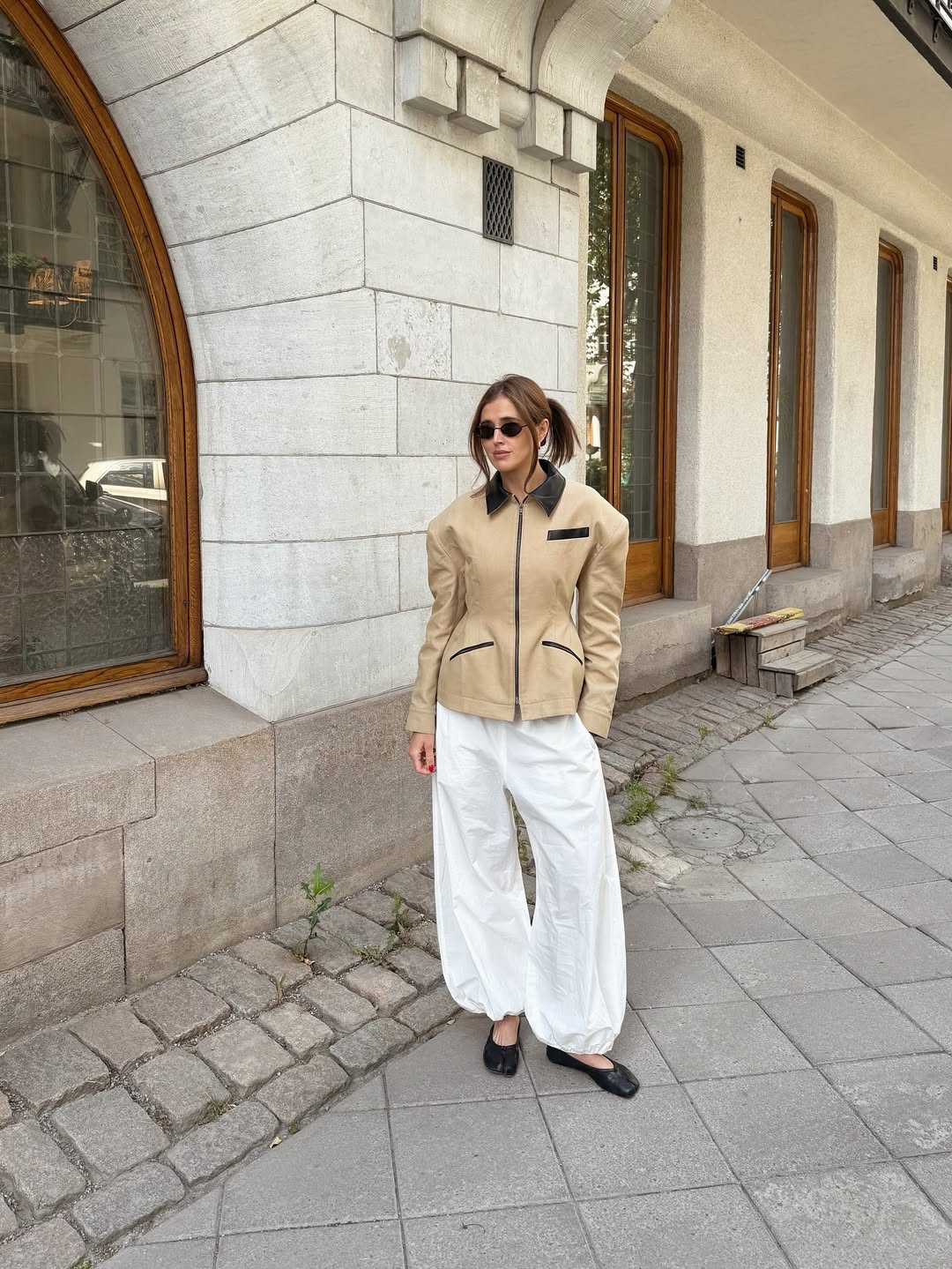 Zahladnelo je, ali se ne bunimo – jer su barn jakne ponovo u našoj stilskoj rotaciji