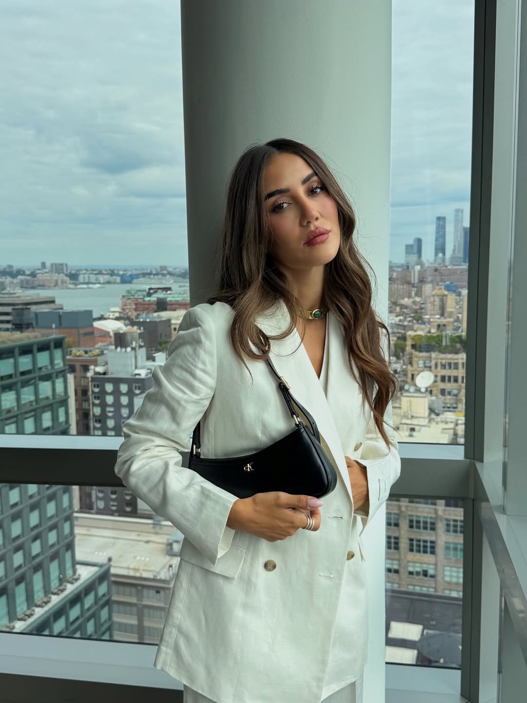 Autumn, Interrupted: Zašto je belo odelo sjajna opcija (i) za jesen?