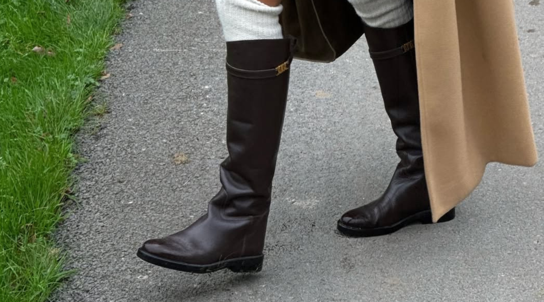 Čizme jahačkog stila su jesenji klasik. Evo kako ih stilizujemo (i gde ih kupujemo)