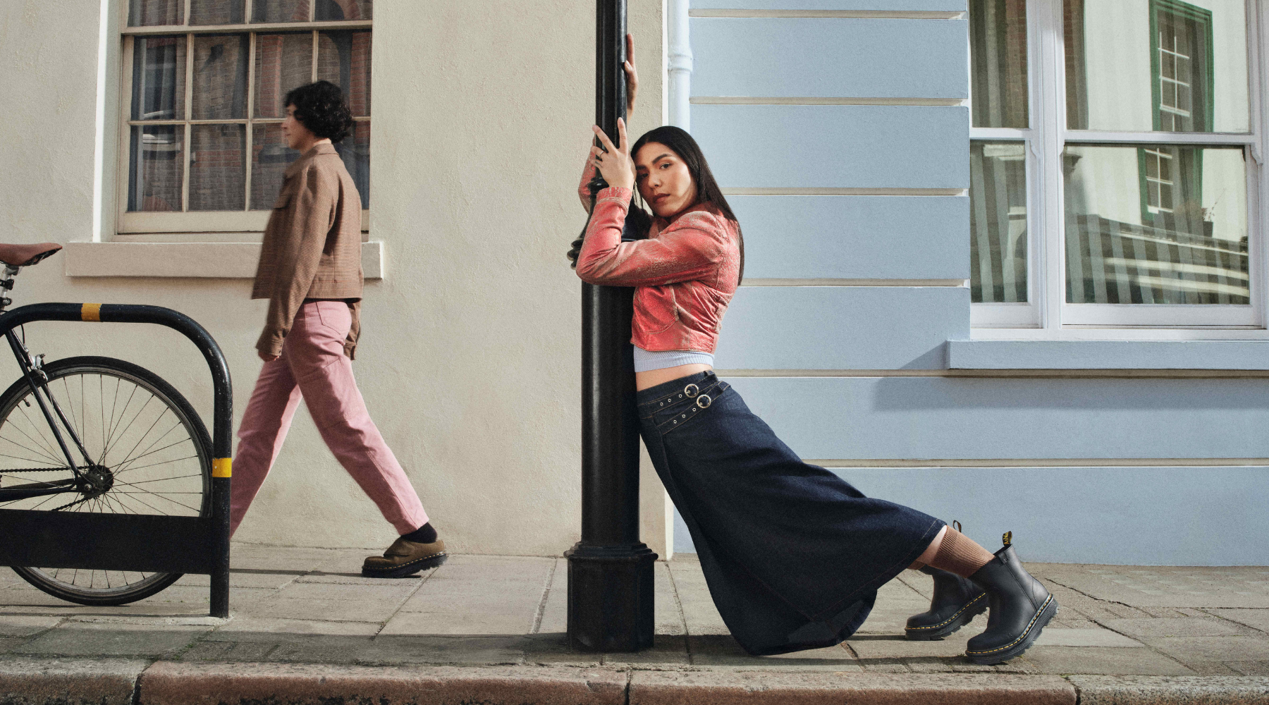 The art of comfort: Ove jeseni udobnost dobija novo lice – uz Dr. Martens Zebzag modele