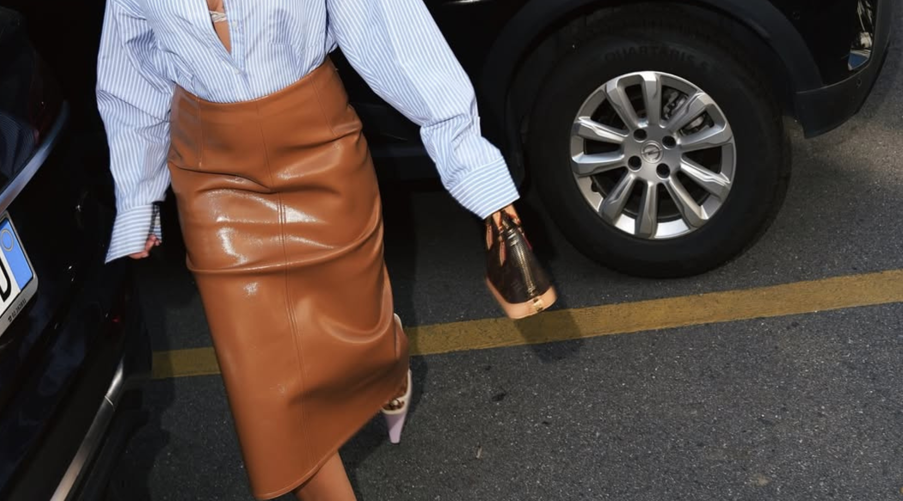 Jesenji ormar nije potpun bez kožne suknje. Evo kakve modele nosimo