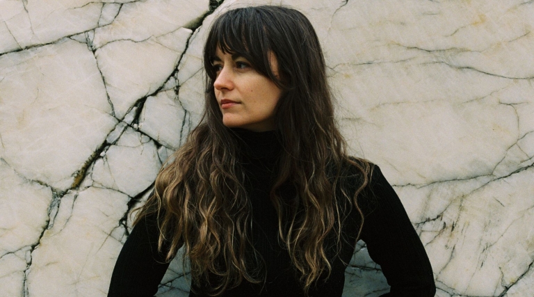 Lana-Bastašić-Crveni-kofer-intervju-naslovna