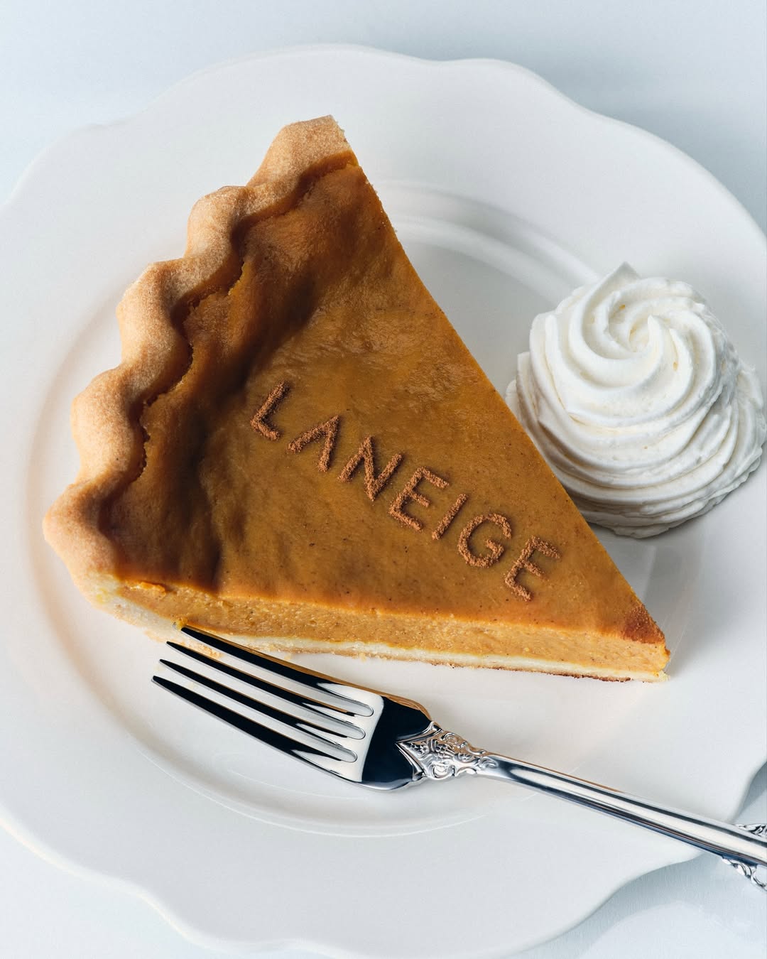 Pumpkin pie na usnama: Omiljeni beauty proizvod stiže u popularnoj jesenjoj aromi