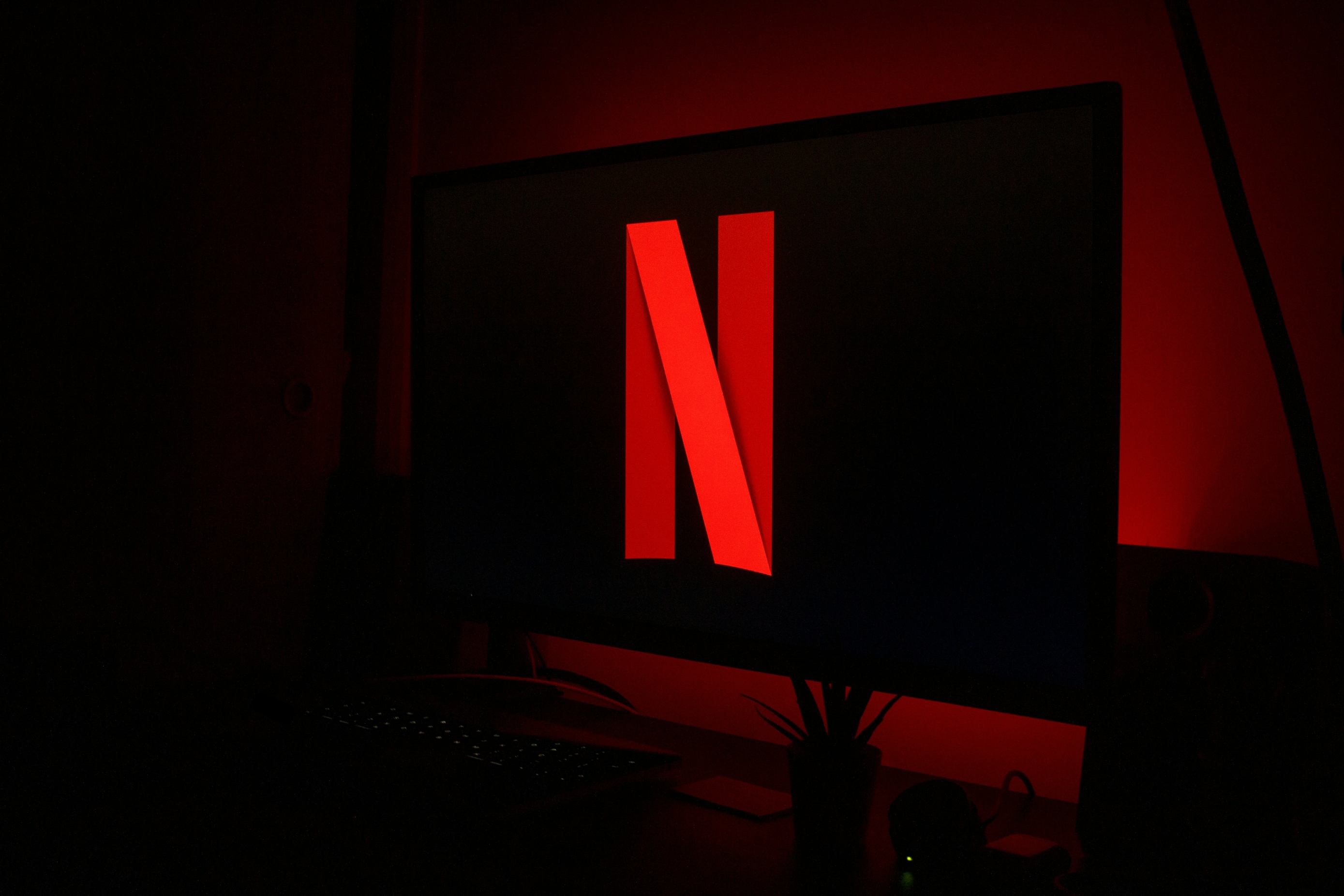 Netflix i Spotify se udružuju, te će početkom 2026. na Netflixu nuditi video podkaste