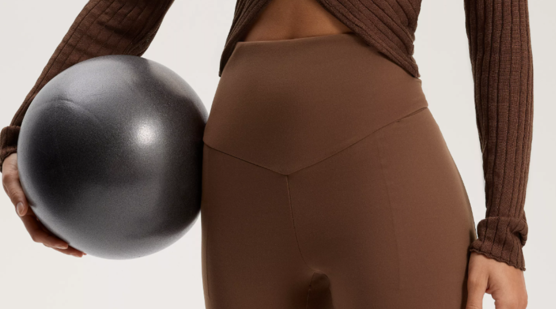 Oysho nas motiviše na trening. Izdvajamo favorite iz nove activewear kolekcije (a otkrivamo i njihovu mobilnu aplikaciju)