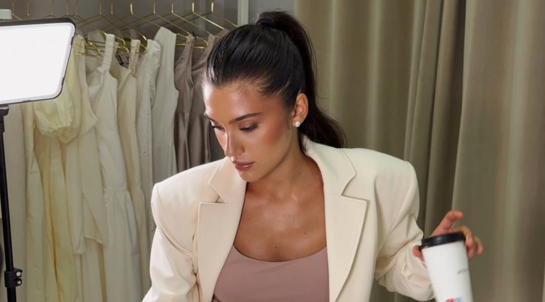 Toasty glam je jedan od najtraženijih makeup look-ova ove jeseni, a evo kako ga postižemo