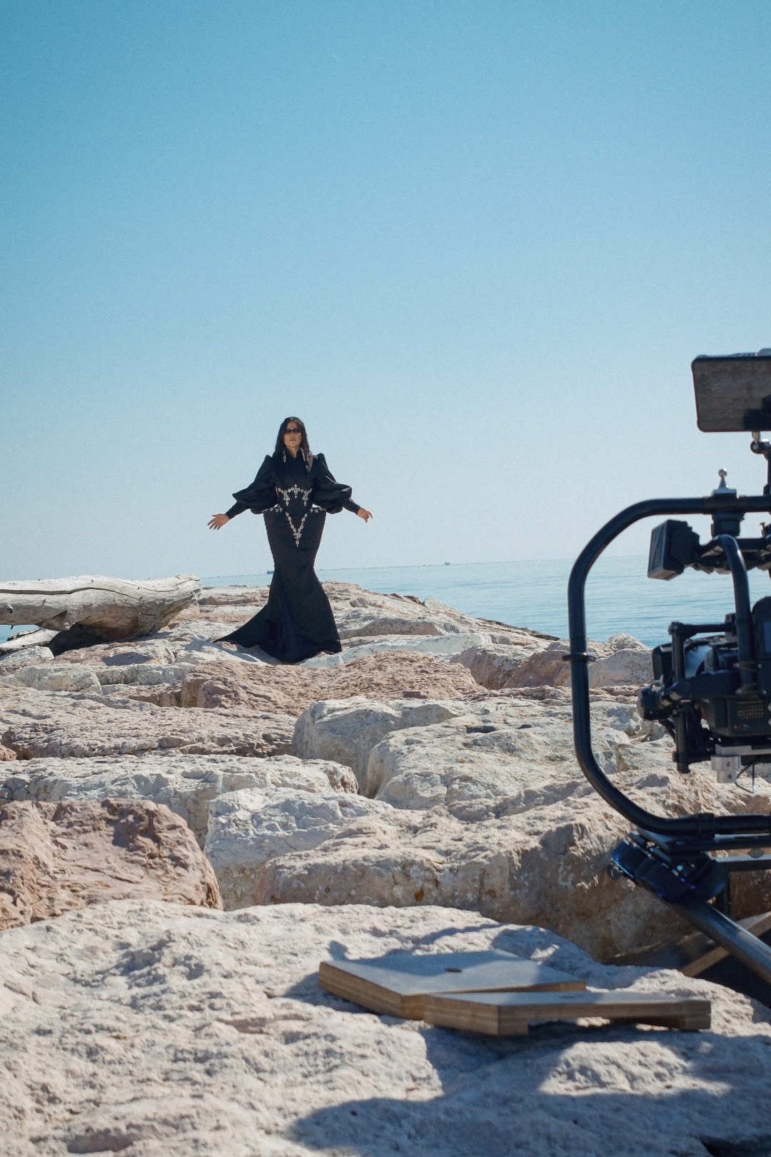 Yasmin Levy objavila svoju verziju pesme „Caruso“: Donosimo fotografije sa snimanja spota u Veneciji