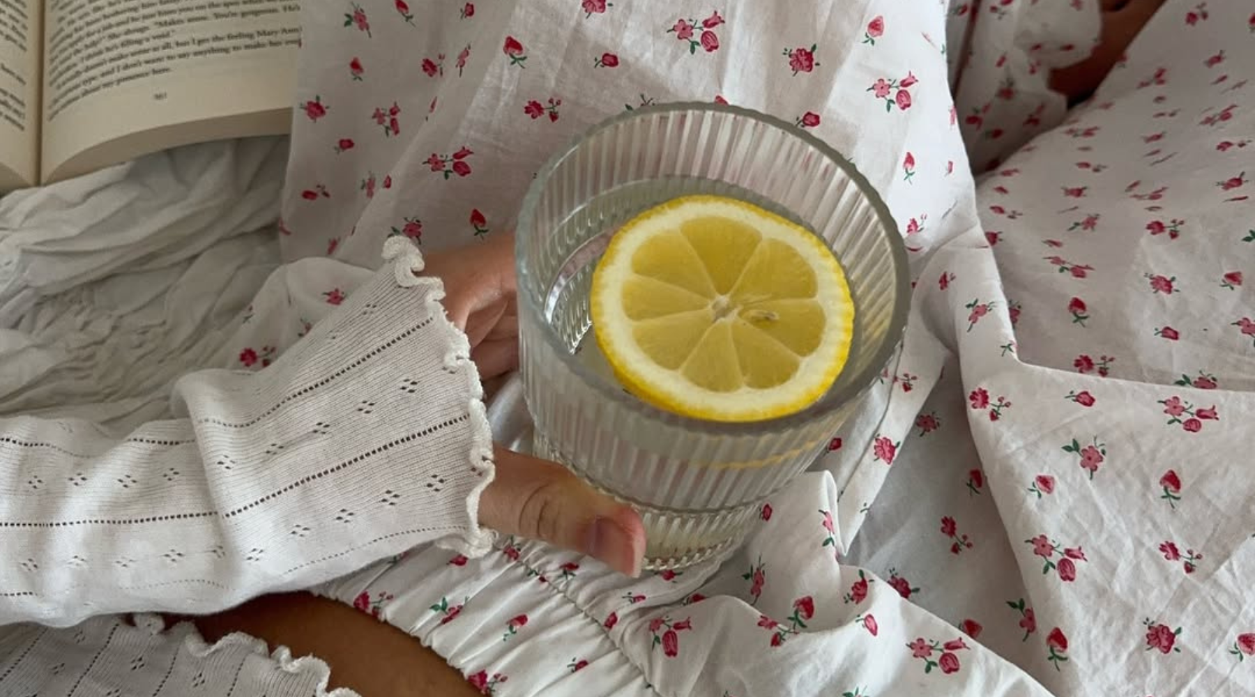 Voda sa limunom… i chia semenkama? Evo zašto mnogi svom jutarnjem napitku dodaju još jedan sastojak