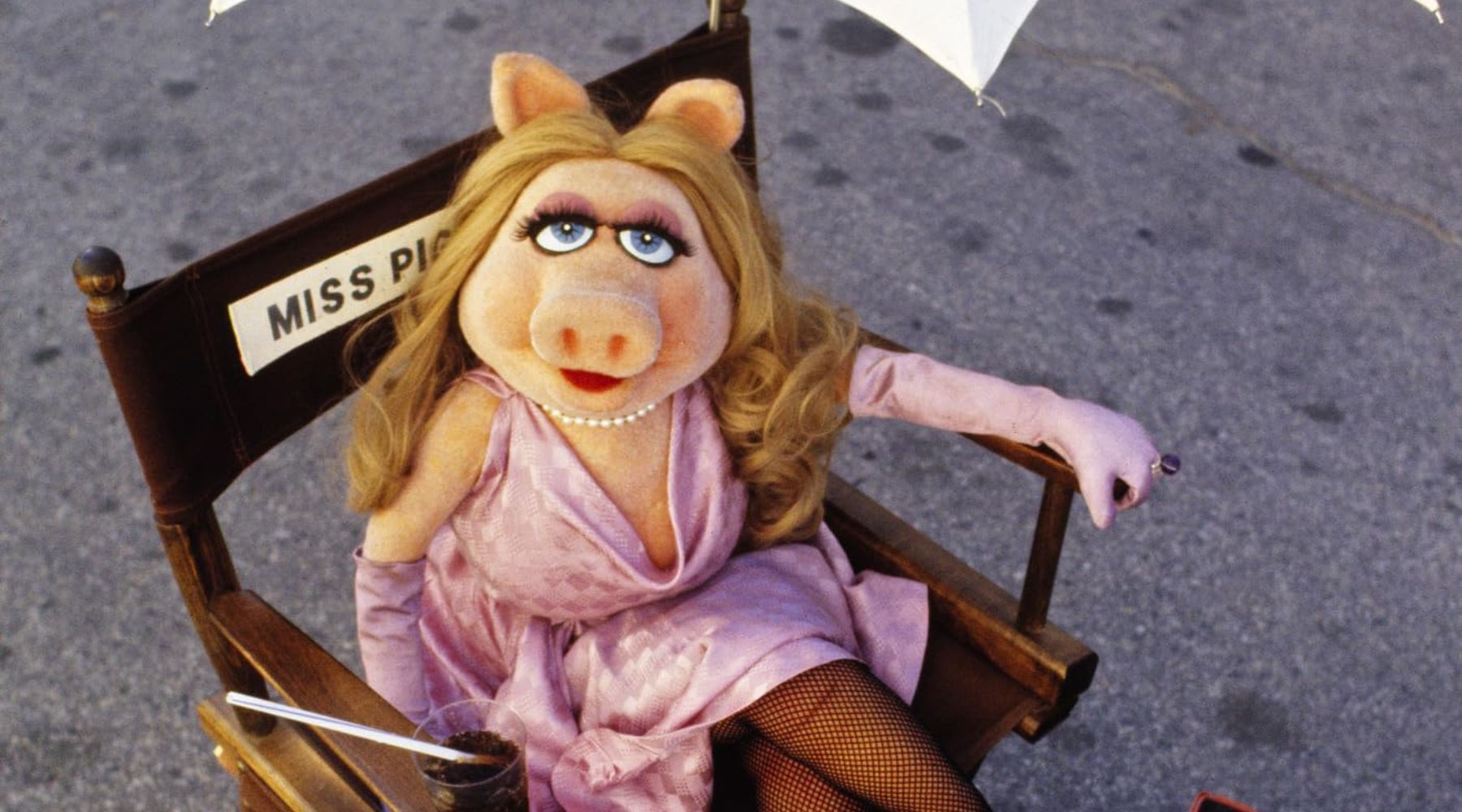 Miss Piggy dobija svoj trenutak: Jennifer Lawrence i Emma Stone udružuju snage u novom filmu o najglamuroznijem prasiću na svetu